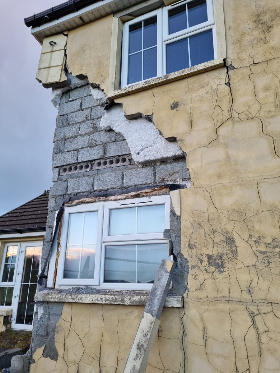 This is how mica is wrecking homes in Donegal, this is why we are persistent in asking the Government to end this scandal. Time is not on the side of mica families!  #MicaSOS <a href="/mmcgrathtd/">mmcgrathtd</a> <a href="/Paschald/">Paschal Donohoe</a> <a href="/DarraghOBrienTD/">Darragh O'Brien</a> <a href="/LeoVaradkar/">Leo Varadkar</a> <a href="/MichealMartinTD/">Micheál Martin</a> <a href="/EamonRyan/">Eamon Ryan</a> <a href="/McConalogue/">Charlie McConalogue</a>