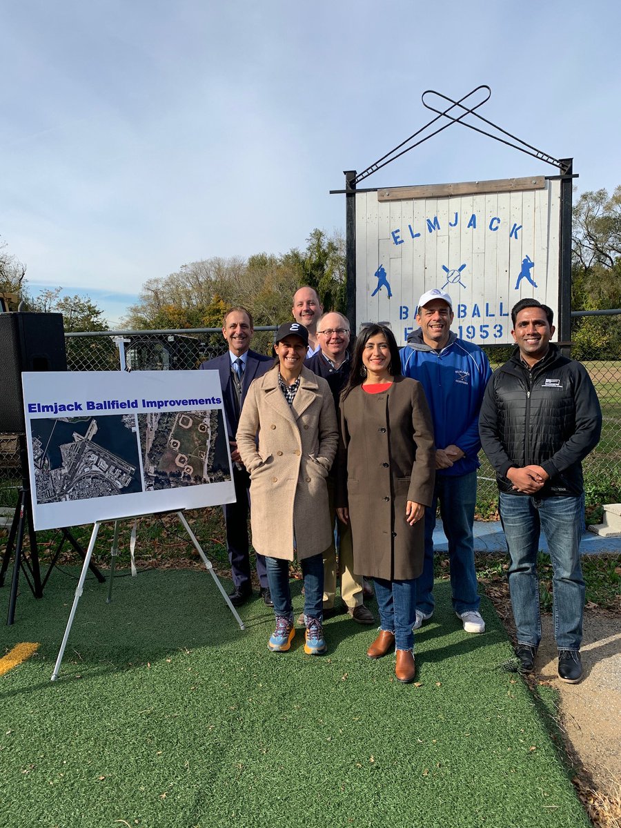 jessicaramosqns's tweet image. Elmjack Little League has played such an important role in many of our neighbors’ lives. Thanks to a thoughtful partnership that brought many of us together, our beloved fields are going to get some TLC. I’m excited to come back when the work is done to throw the first pitch 😉⚾️