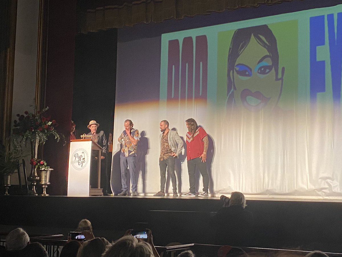 El #PremioPopEye ‘Mejor banda emergente” es para <a href="/LosInvadersband/">Los Invaders</a> (ojo a su directo) 👏🏻