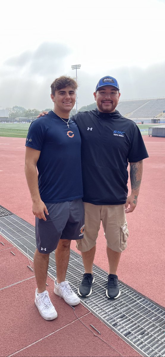 OneyPeter's tweet photo. Thanks @CoachBertoni61 for lesson this morning!! @TheChrisRubio @NadeFootball https://t.co/AiLAABosOE