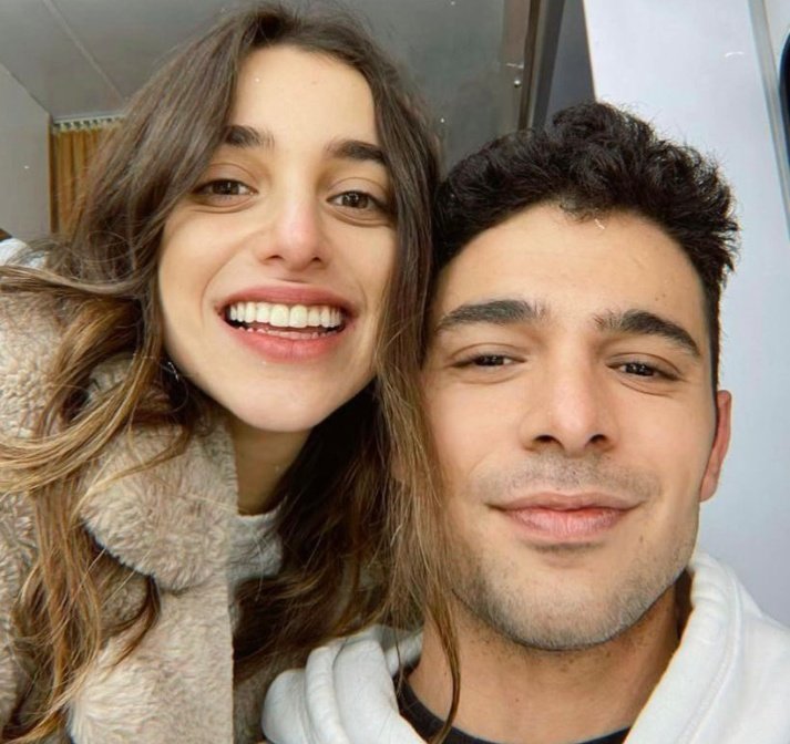 uzun bir zaman sonra geldim
hala kadmelciym sadece giremiyorum derslerimden dolayi hesaba
suanda konusucak durumda degilim aglamaktan gozlerim sisti.. 
kadirim ve melisam iki can parcam sizi o kadar ozlicemki...
#KadMel #KadMelVeda