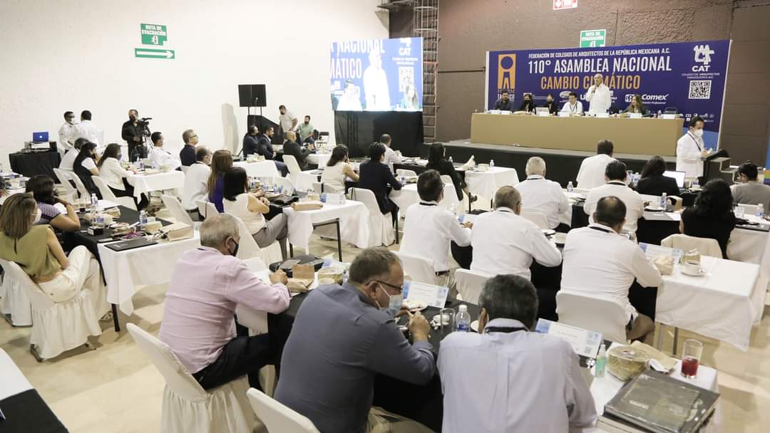 FCARMNacional's tweet photo. Concluye la #AsambleaNacional110 “Cambio Climático” de la @FCARMNacional celebrada en Villahermosa Tabasco del 19 al 20  de Nov 2021 siendo sede el @ArquitectosTab

A la clausura el Arq. @MarcoAVergaraV estuvo acompañado del Mtro. Arq. José Luis Cortés Delgado Presidente #UIA. https://t.co/cRElkv1Y3F