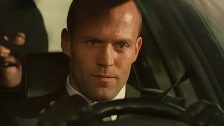 стэтхэм перевозчик 1. перевозчик 1998. фрэнк мартин перевозчик 2002. стэтхэм в фильме перевозчик. Transporter 2002.