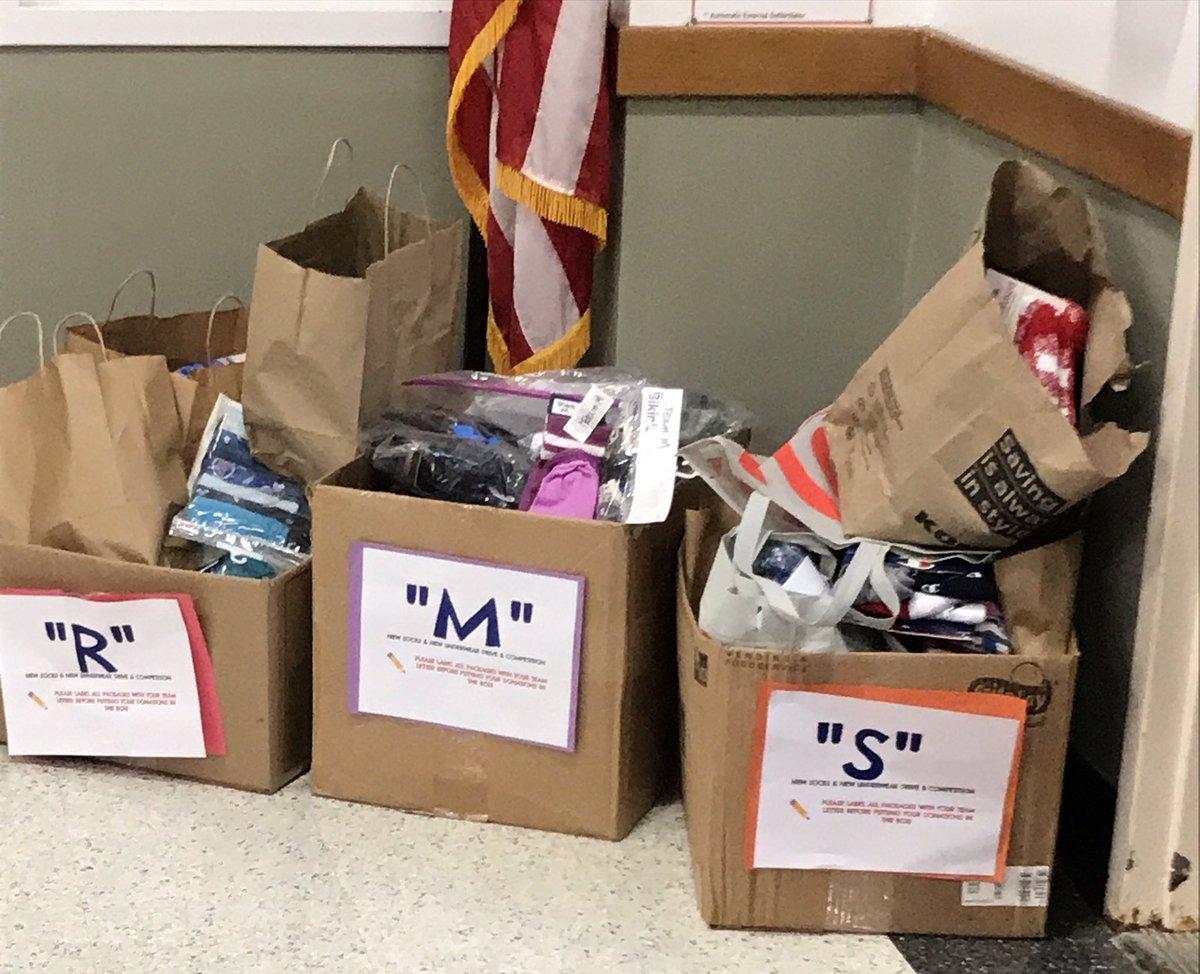 OrlandoKristie's tweet photo. The generosity of our students and families is amazing! Over one hundred donations this week alone! #RMSproud @sharingshelf https://t.co/rq8xFw4p6k