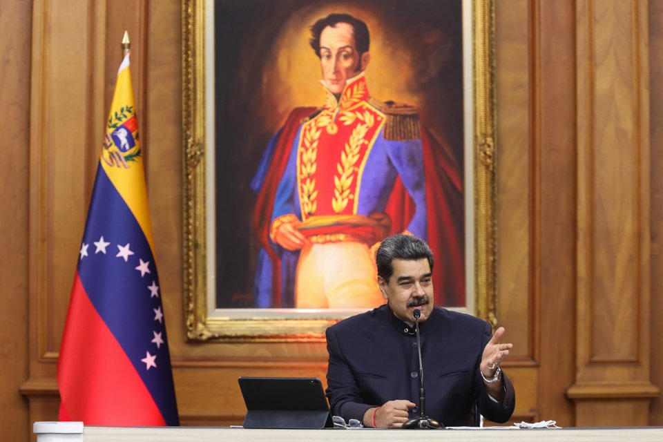RedRadioVe's tweet photo. Presidente @NicolasMaduro: Venezuela es el único país del mundo que hace 18 auditorias a su Sistema Electoral y el 54% de las mesas del país son auditadas. https://t.co/R9E2HlfpyK