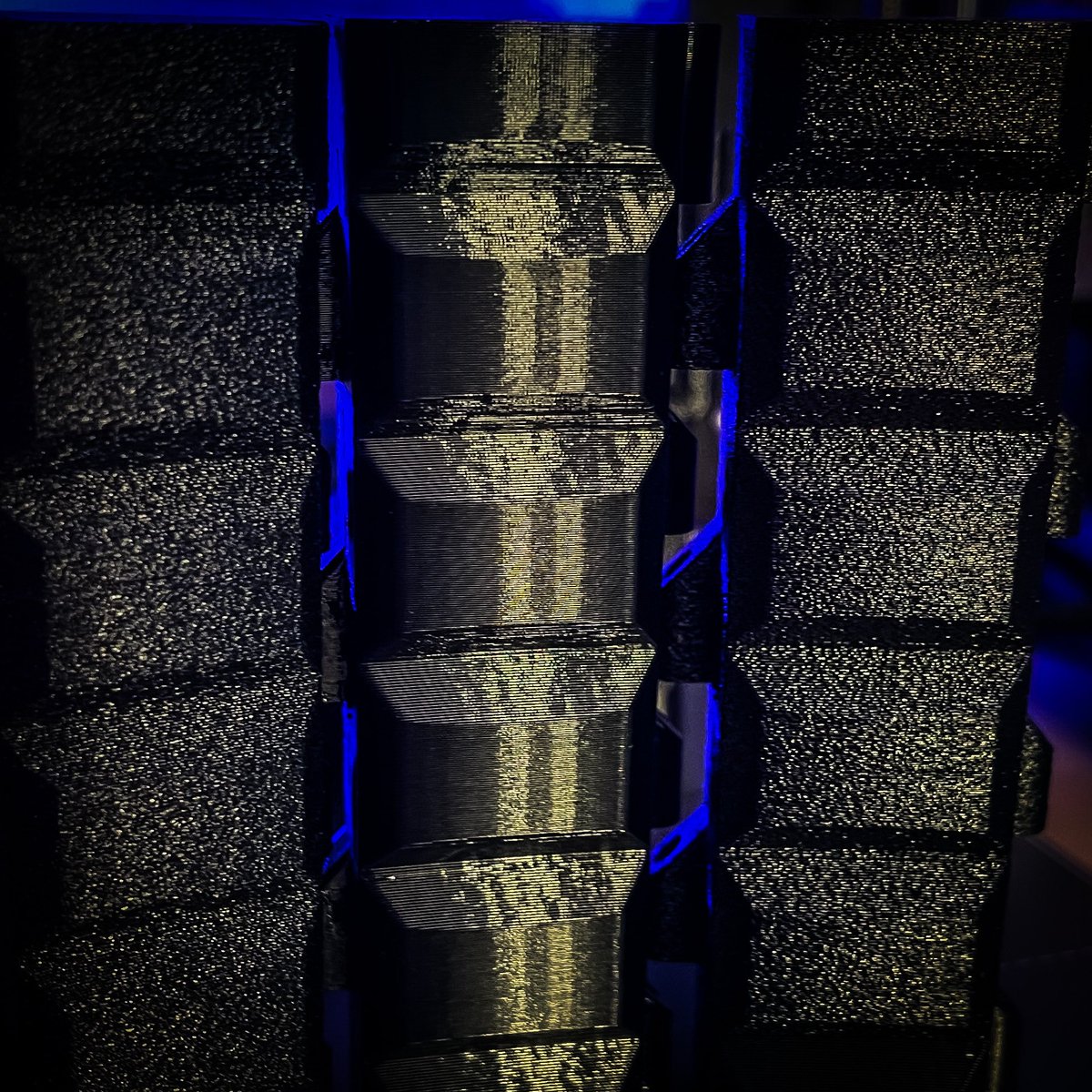 SamPrentice's tweet image. Playing with some heat settings for a new #robot that’s now underway! This is @polymaker_3d ‘s high flow #TPU95 #polyflex and you can #3dprint this upto 100mm/s the ranges on heat suggest 200-220 but at 240 it prints in a texture which could be good for grip, seriously impressed