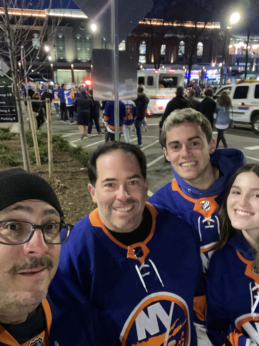 snowkatz's tweet image. Family making memories @NYIslanders style!!!  #nyisles #Movember #ubsarena @UBSArena
