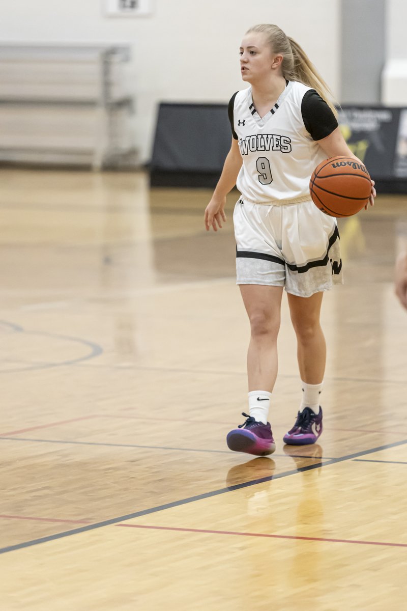 NWP_Wolves's tweet photo. ๐บ๐ WBB | We are live from the #GPRC gym. #GPRCWolves trail the @CUE_Athletics after the first quarter, 11-21.
Still plenty of time to turn this game around. Let's go Wolves! #WolvesPride #ACACsport https://t.co/zYIEUHxOBV