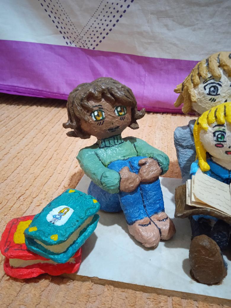 yumew1996's tweet photo. @_brunopique_  esculturas ,de los personajes que adoro en el juego de Madrid Zombie ☺️😍 https://t.co/z696MXZj0O