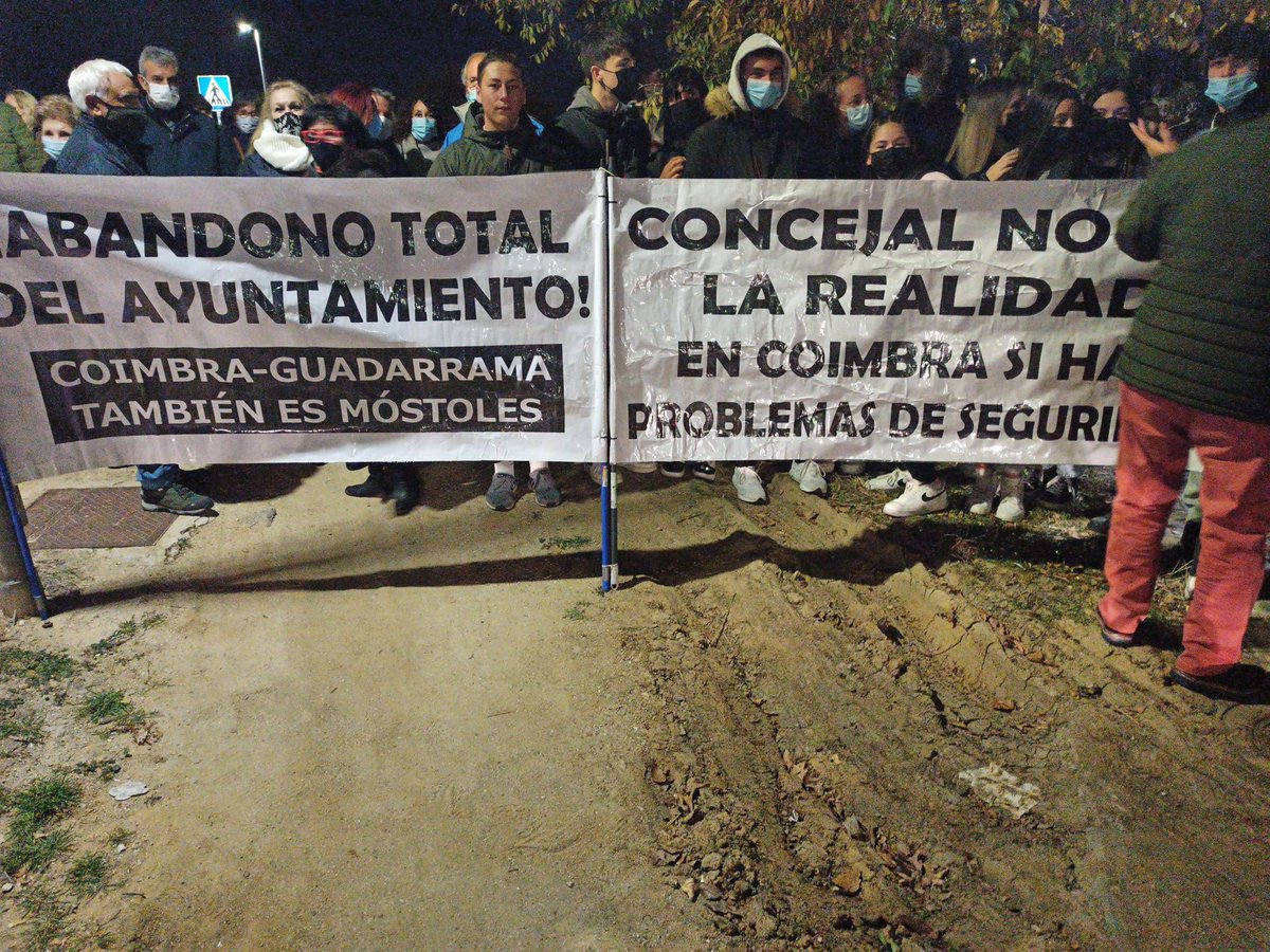 jlsanchezcrespo's tweet photo. Todos los medios @telemadrid @elmundoes  Parque Coimbra un abandono total del ayuntamiento de Móstoles https://t.co/tCq1wwyrQV