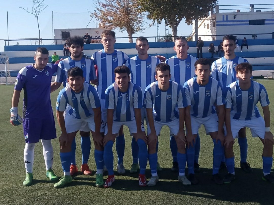 COPE_Lorca_'s tweet photo. Preferente.
Segunda victoria seguida para el @LorcaFCSAD . El equipo de Paco Montesinos ganó 0-1 al @CD_Algar https://t.co/gvxjs5w1Bh