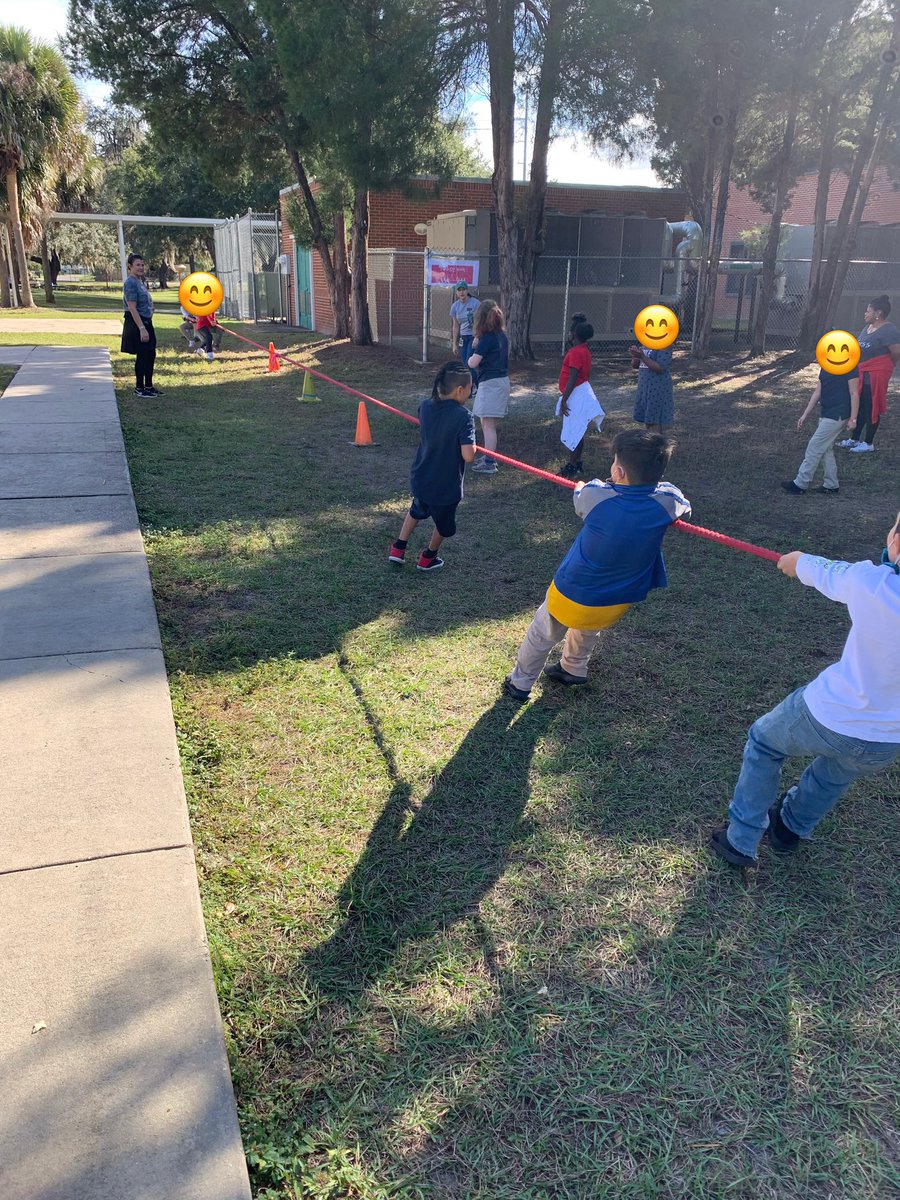 _MsMcCarter's tweet photo. Ss displayed great collaboration and sportsmanship at yesterday’s #WeAreConnected PBIS Event! Thanks to everyone who helped make this event a huge success! @7Mindsets @HCPS_SEL @flpbis @HCPSForestHills https://t.co/mlPgGpysJD