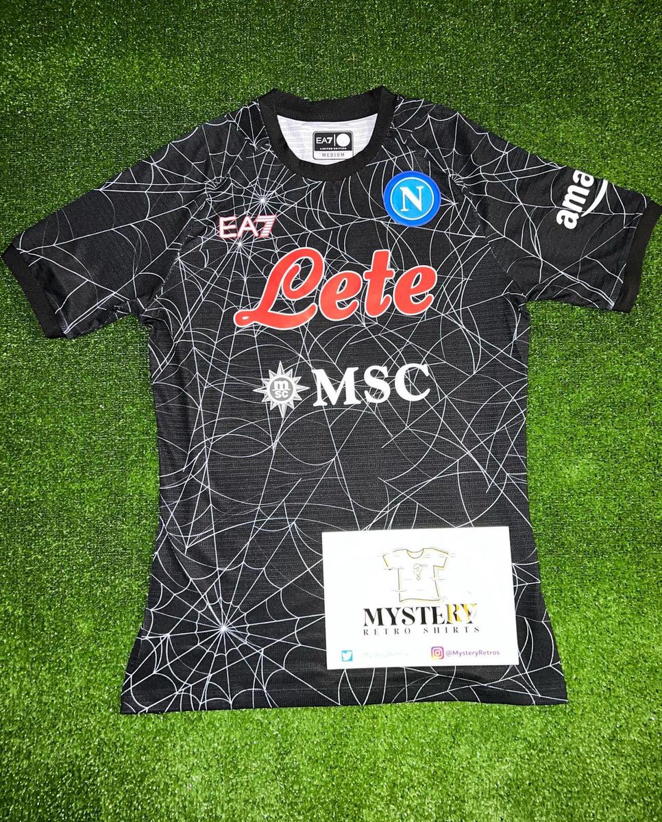 FTBLsection's tweet image. If Ole Gunnar Solskjaer is sacked this evening we’ll giveaway a MysteryRetroShirts.co.uk 🎁

Retweet &amp;amp; follow us to enter!📲