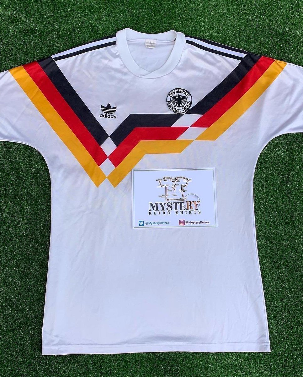 FTBLsection's tweet image. If Ole Gunnar Solskjaer is sacked this evening we’ll giveaway a MysteryRetroShirts.co.uk 🎁

Retweet &amp;amp; follow us to enter!📲