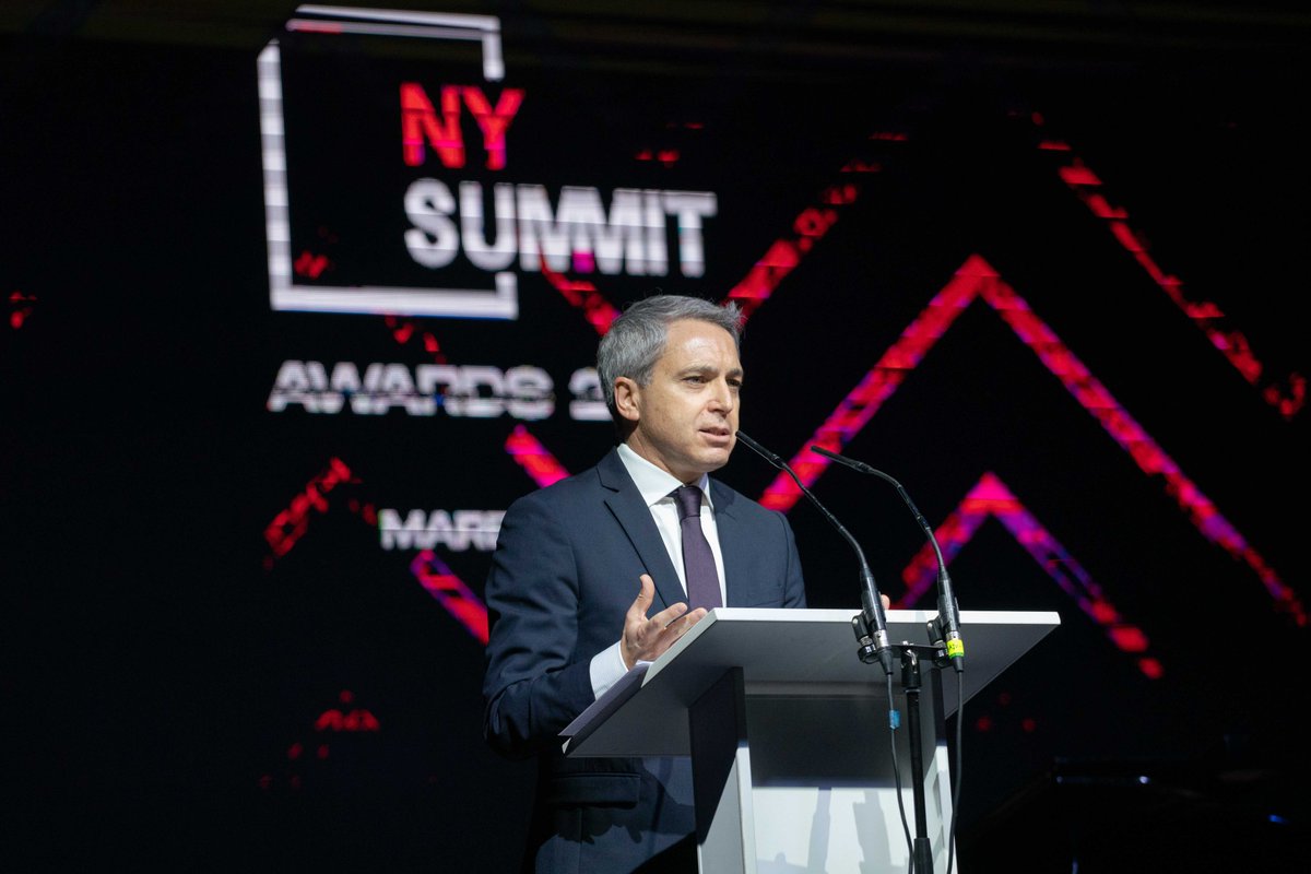 🎉 La sensacional #cenadegala se trasladó desde la Gran Manzana al Marbella Arena para sorprender a sus 300 invitados
😎 Algunos de ellos: <a href="/MasterChef_es/">MasterChef</a>, <a href="/VicenteVallesTV/">Vicente Vallés</a>, Rosario Marín, entre otros premiados, personalidades y artistas

Lee aquí: nysummit.org/excepcional-ne… 

#NYS