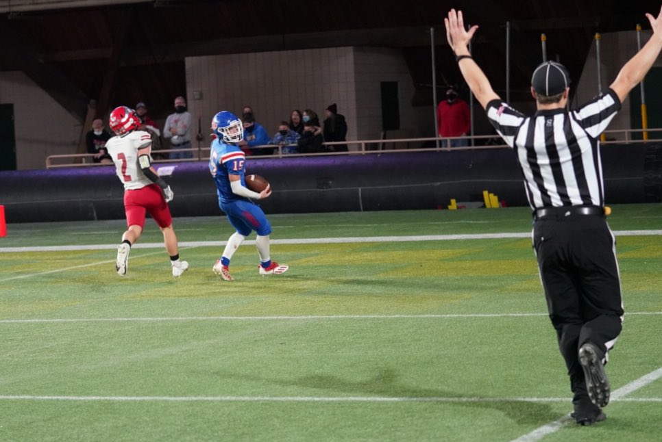 LCSCougars's tweet photo. BRYJAAAAAAAAAAAAA!!!!1!1!!!11!1!1!1!!1!1!1!1!1 TOUCHDOWN!!!!!!!!! Ashur runs it in for a scamper and score! B. McKelvey adds the XP and LCS leads SB, 31-20 with 1:20 left in the game! https://t.co/gbILwFSgRK