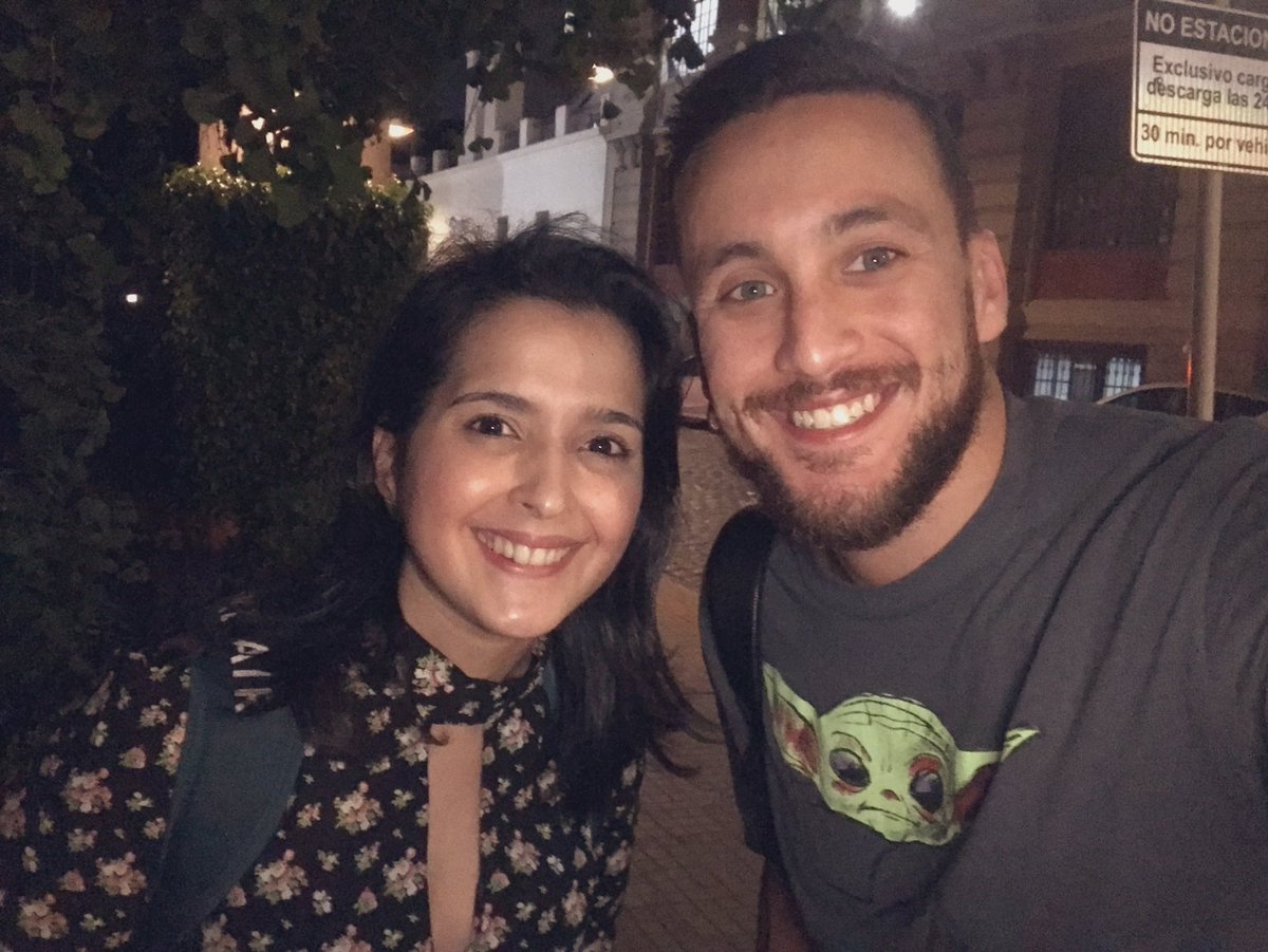 pedrobozoa's tweet photo. Me genera una gran satisfacción ver cómo una dama de Venezuela como @GeralCB7 forma parte exitosamente de las transmisiones y programas de una cadena tan prestigiosa como ESPN. A seguir creciendo, Geral. 

Viva Maracaibo ✊🏻😂. https://t.co/h98uqPceH1