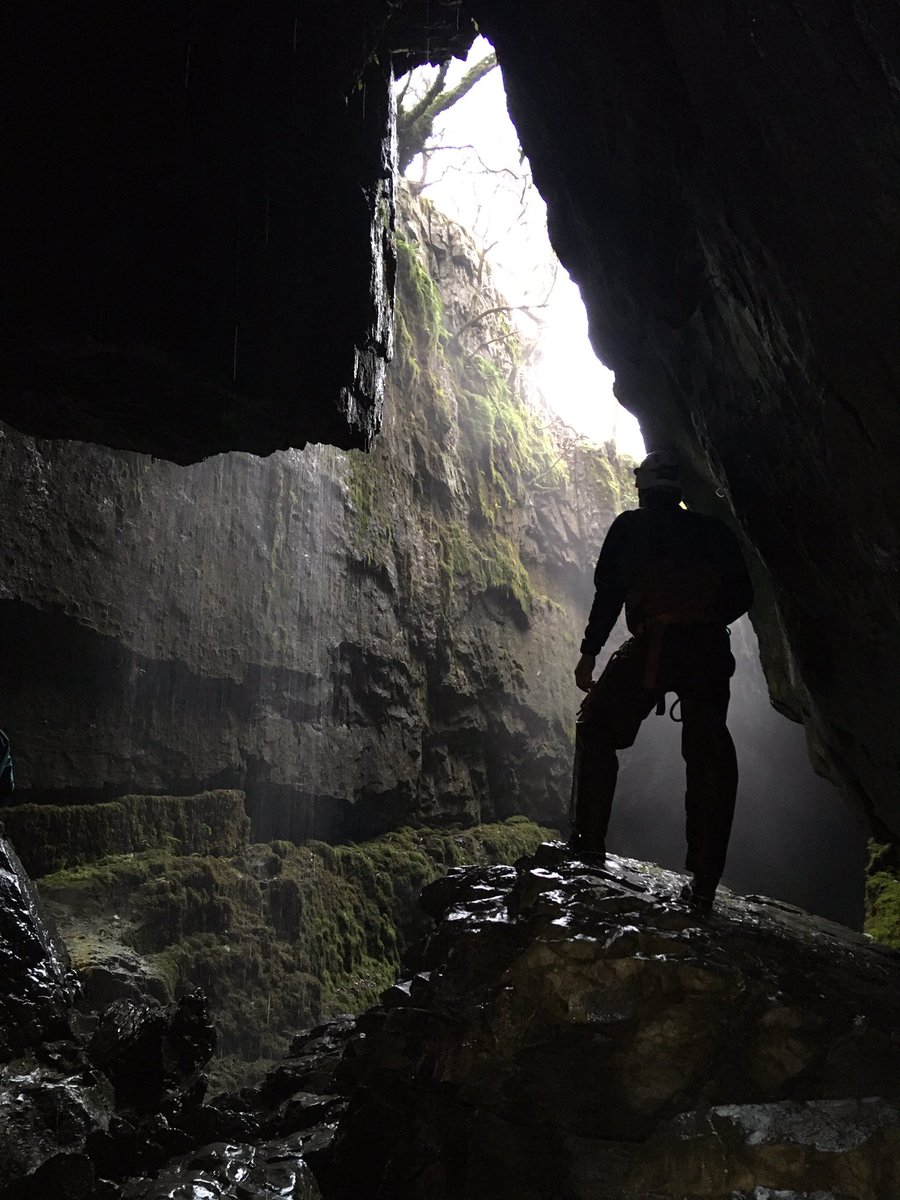 ange_harker's tweet photo. Thanks @kendalmountain @yorkdalesguides @OlivierTesta and the various other folks present who had to push, shove, haul, shield, or use their shoulder as a step for me down #LongChurnCaves and #AlumPot today.... https://t.co/MpKtemZFAC