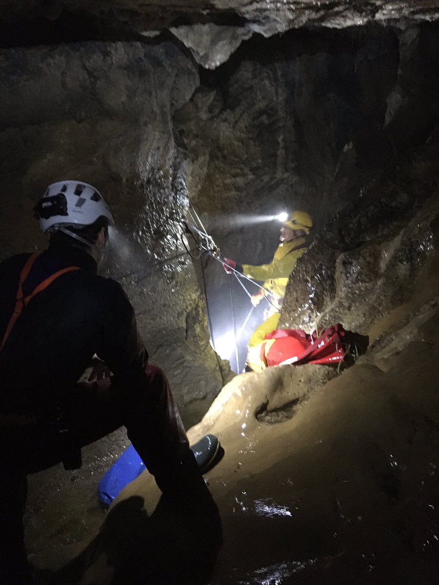ange_harker's tweet photo. Thanks @kendalmountain @yorkdalesguides @OlivierTesta and the various other folks present who had to push, shove, haul, shield, or use their shoulder as a step for me down #LongChurnCaves and #AlumPot today.... https://t.co/MpKtemZFAC