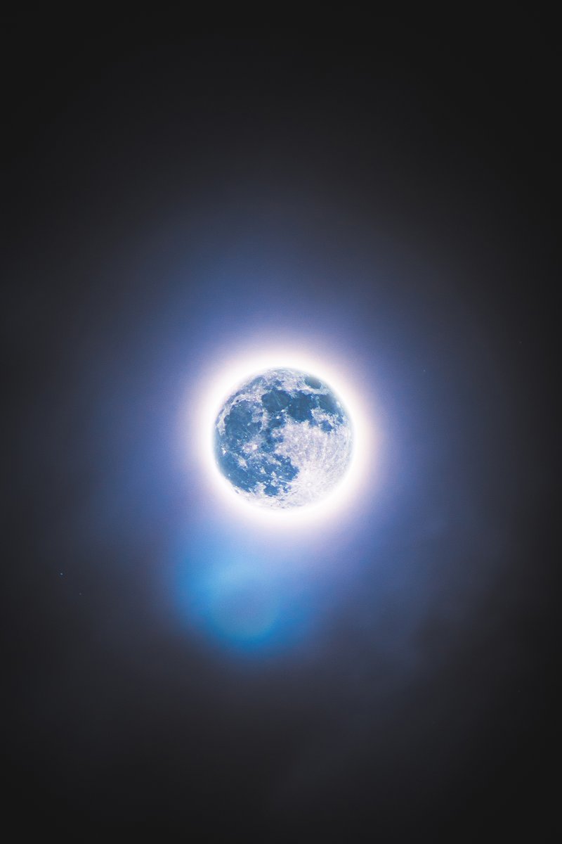 Yosnier_'s tweet photo. last night's full moon in taurus <3 https://t.co/zF8y4qmpLQ