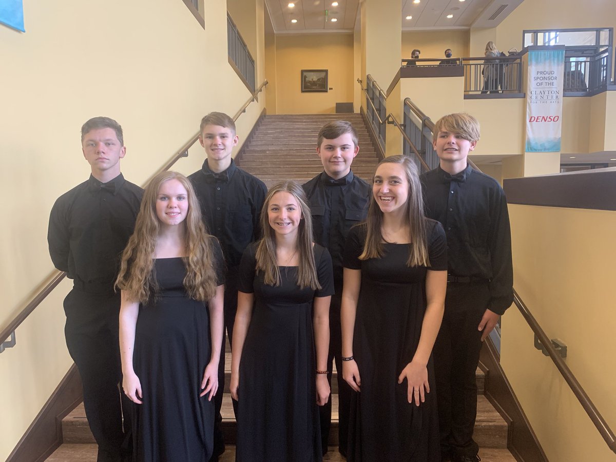 Volunteer HS Choir tweet media