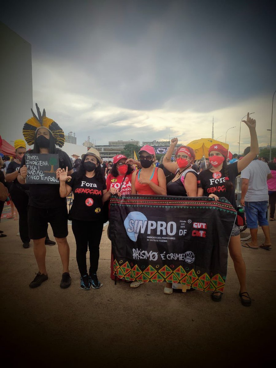 sinprodf's tweet photo. #20NForaBolsonaro Sinpro presente no Ato pelo impeachment de Bolsonaro no dia da consciência negra.  #ForaBolsonaroRacista #sinpronaluta https://t.co/7sRHb8ah2s