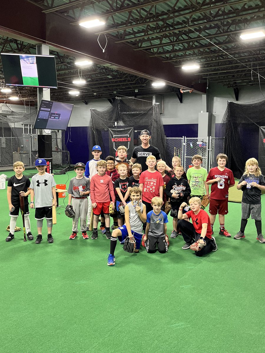 USportsAcad's tweet photo. First camp of the @u_turf Train with Pros series was a success!🙌
A big thank you to Mike McCarthy for coming to the @SCHEELS Batting Cages in the Liberty National Bank Performance Center and sharing his knowledge in our Pitching Clinic!#TrainwithPros⚾️ https://t.co/Hxlh4FBTQu