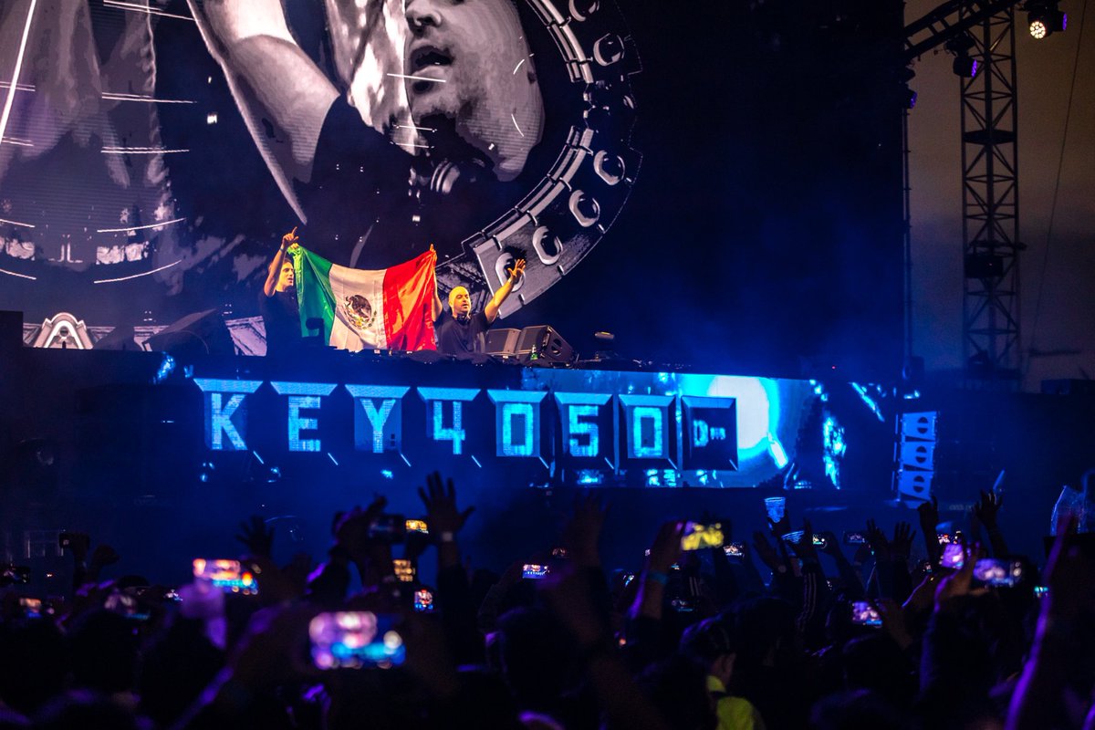 JOCofficial's tweet image. Gracias Mexico for the incredible night @asot we will remember that one forever! What a crowd 😃Thanks @arminvanbuuren for another unreal event!🙏🇲🇽 #asot #asotmexico @asotmexico @bryankearney