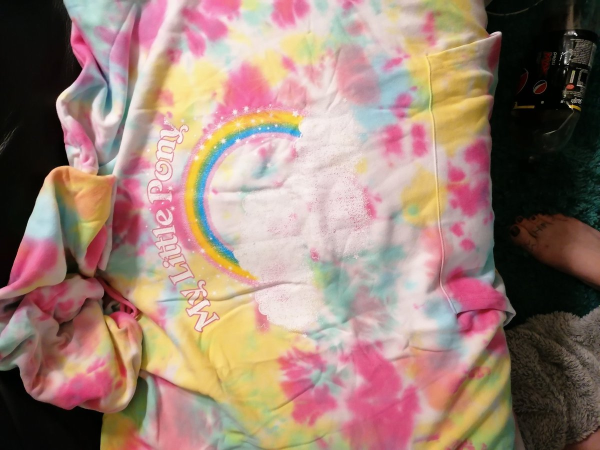 LaurenNoding's tweet photo. @dollskill I need a replacement, hoodie arrived with part of the design melted off. The item cost £35, but to post it back, it will cost £27. So either way, I've lost about £30 because you guys sent a dodgy item. Help? #dollskill https://t.co/pFEUTL7Bkw