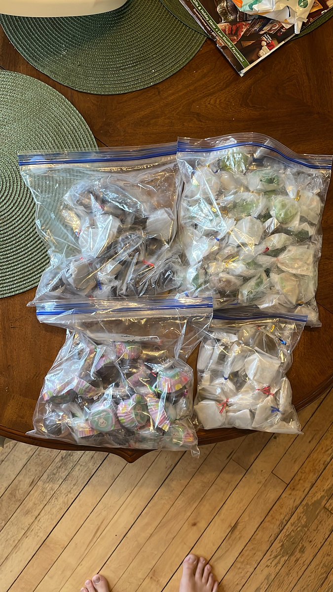 chief420247's tweet photo. The edibles are abundant… Eenie Meenie Miny Moe? See ya next month 🤷🏼‍♂️🤣🤣🥴🤦🏼‍♂️😵‍💫 #weed #meds #gamja #treats https://t.co/YLhRAaYGNE