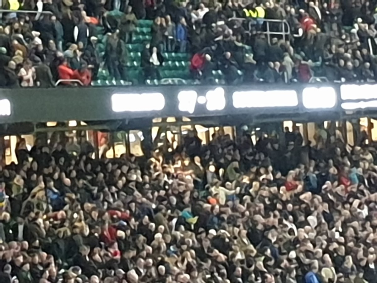 ollysell's tweet photo. #welcomebackfans what a game!!! Great to be back!!!! https://t.co/71vFB77fCW