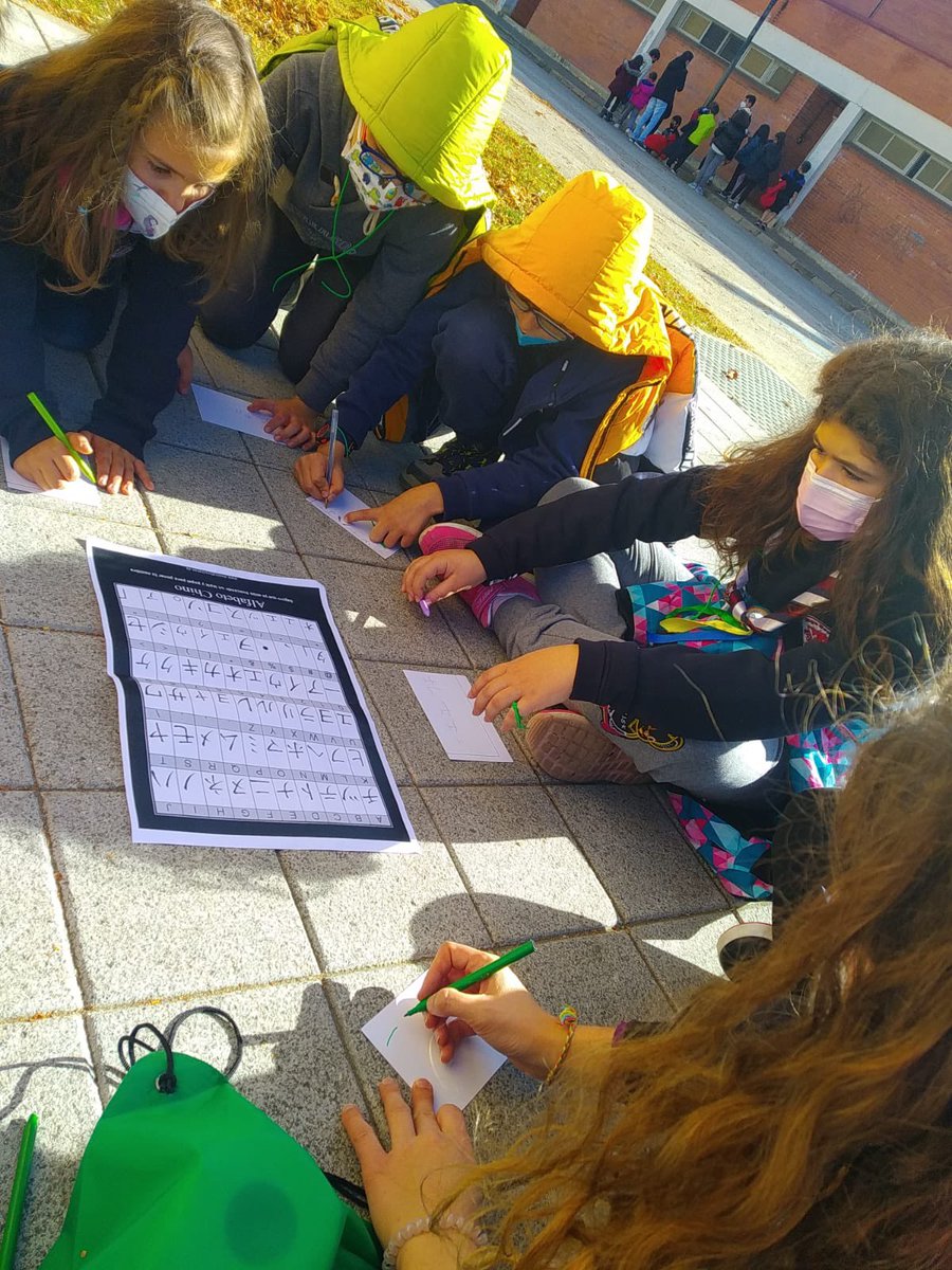 scoutspalencia's tweet photo. Hoy hemos estado celebrando el día de los derechos de la infancia en una actividad organizada por @fededonbosco @centrodonbosco en Villamuriel 👶🏼👧🏻🧒🏽👩🏼‍🦰

#scoutspalencia #scouts #yosoyscyl #scoutsmsc #diadelosderechosdelniño #diadelniño #diauniversaldelniño #díauniversaldelniño https://t.co/M4Yoqdhwwh