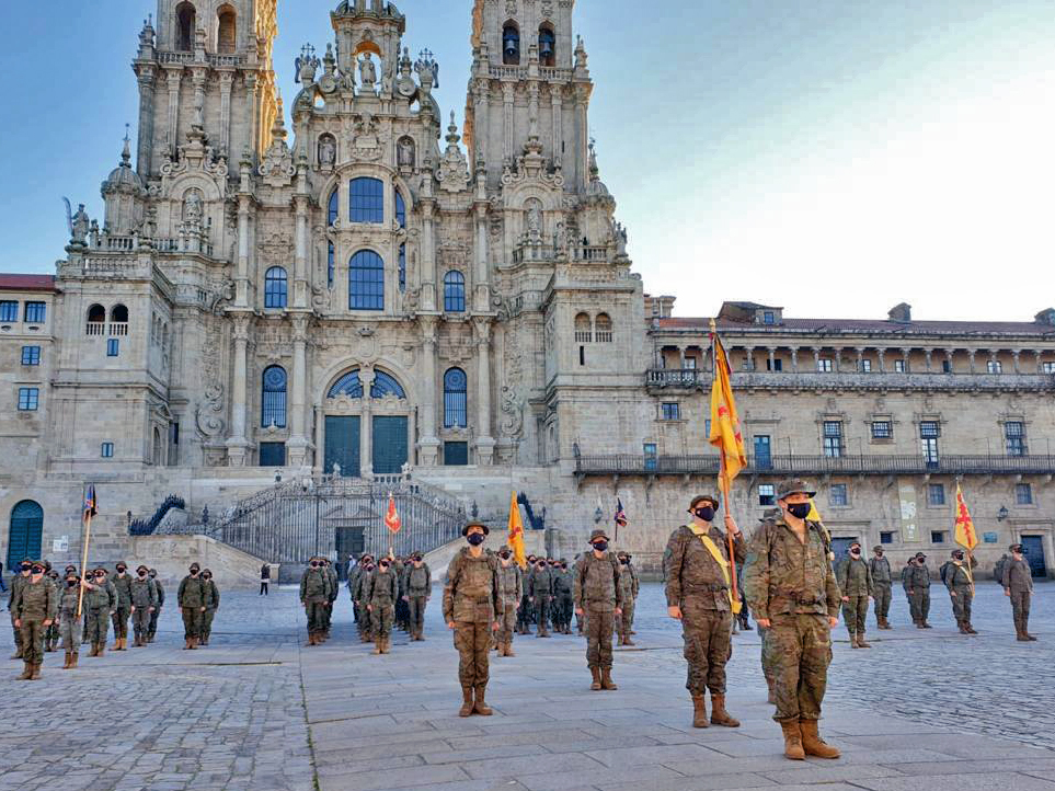 EjercitoTierra's tweet photo. #Buenasnoches El Regimiento de Inteligencia 1 #RINT1 perteneciente al Mando de Apoyo a la Maniobra #MAM, llega a #SantiagodeCompostela tras una semana de marcha. La mayoría de ellos, de su Grupo de Obtención de Sistemas Aéreos #León. #SomostuEjército 🇪🇸
https://t.co/nN9r4oXmxj https://t.co/LWPlMnpeRg