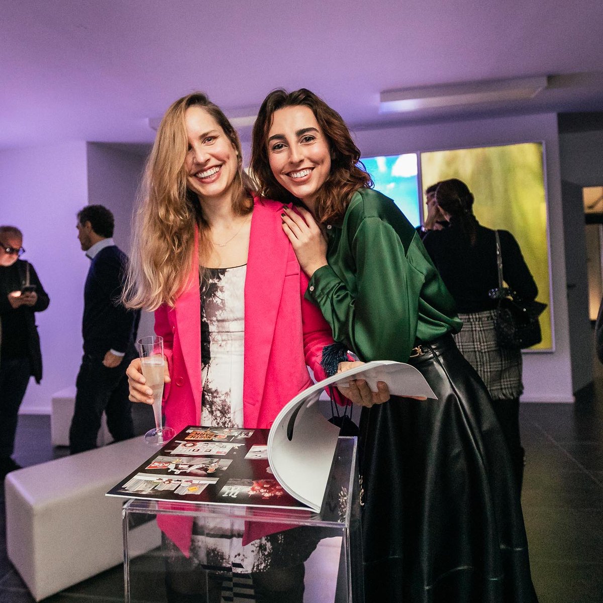 valuartdotcom's tweet photo. Yesterday has been a great day for Valuart: @MaxPapeschi, a great artist and friend, presented at our Lugano Paradiso Art Gallery, his 3 pieces NFT debut collection named “Greetings from the Metaverse!”!
#maxpapeschi #nft #valuart #art #exhibition #artgallery #metaverse https://t.co/nJTo88J9Fe