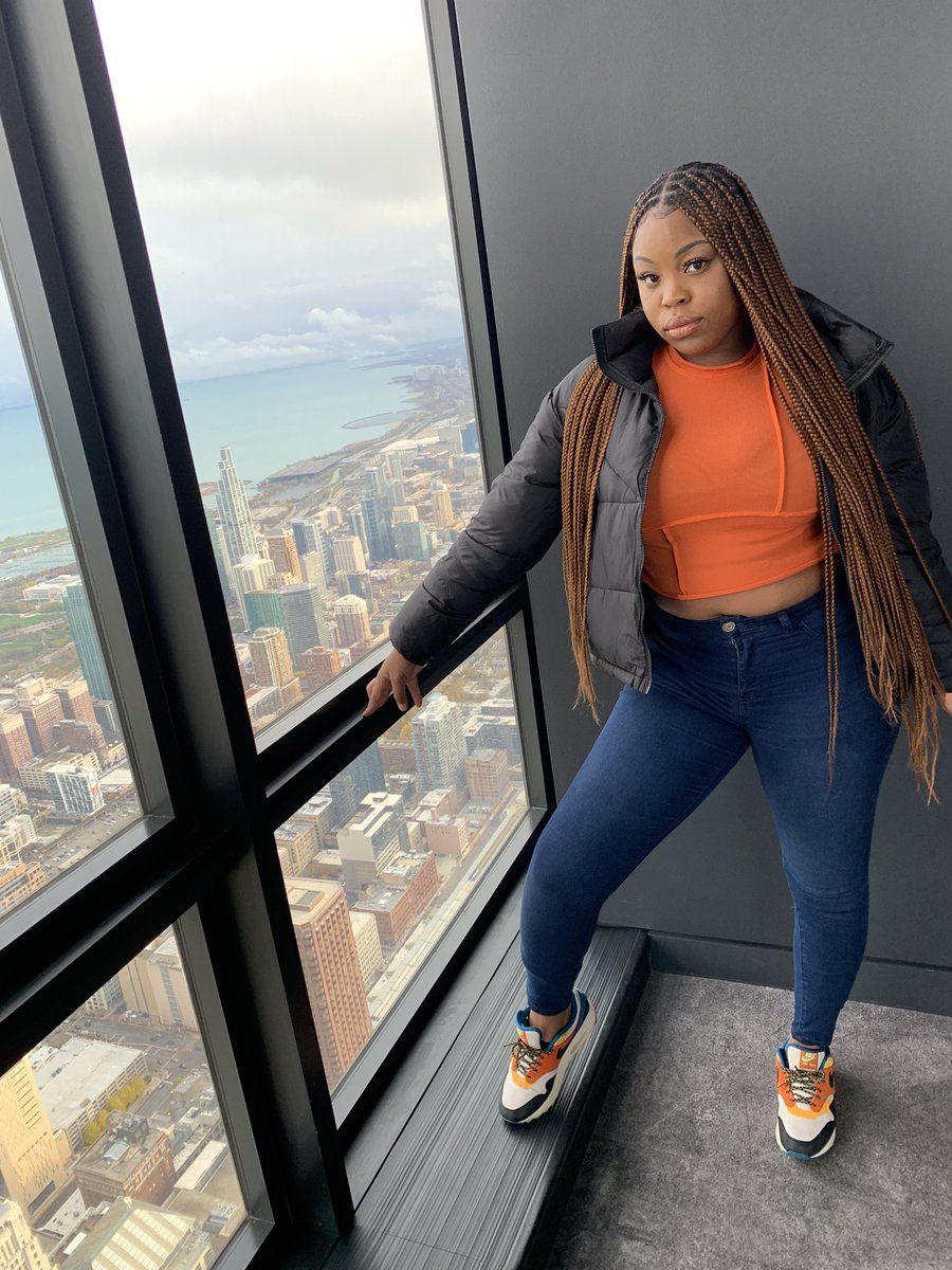 NellaaJay's tweet photo. Windy City she blowing me 💋 https://t.co/mvk1CKklAG