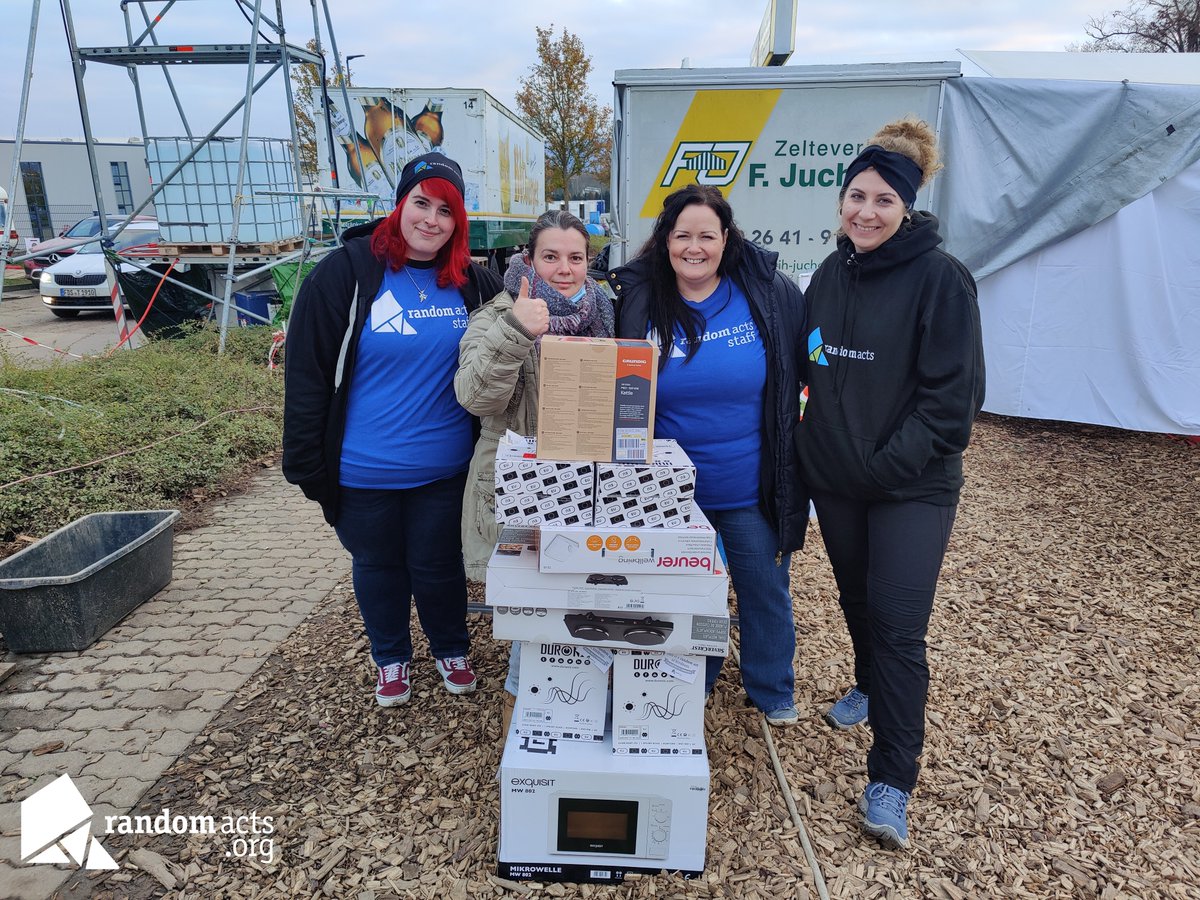 RARepGermany's tweet photo. Today was a huge success! With @RandomActsOrg we were able to donate a large amount of new electronic devices to the victims of the floods in Germany!
There are still people without homes, water or electricity. https://t.co/7MmWXaHL7P