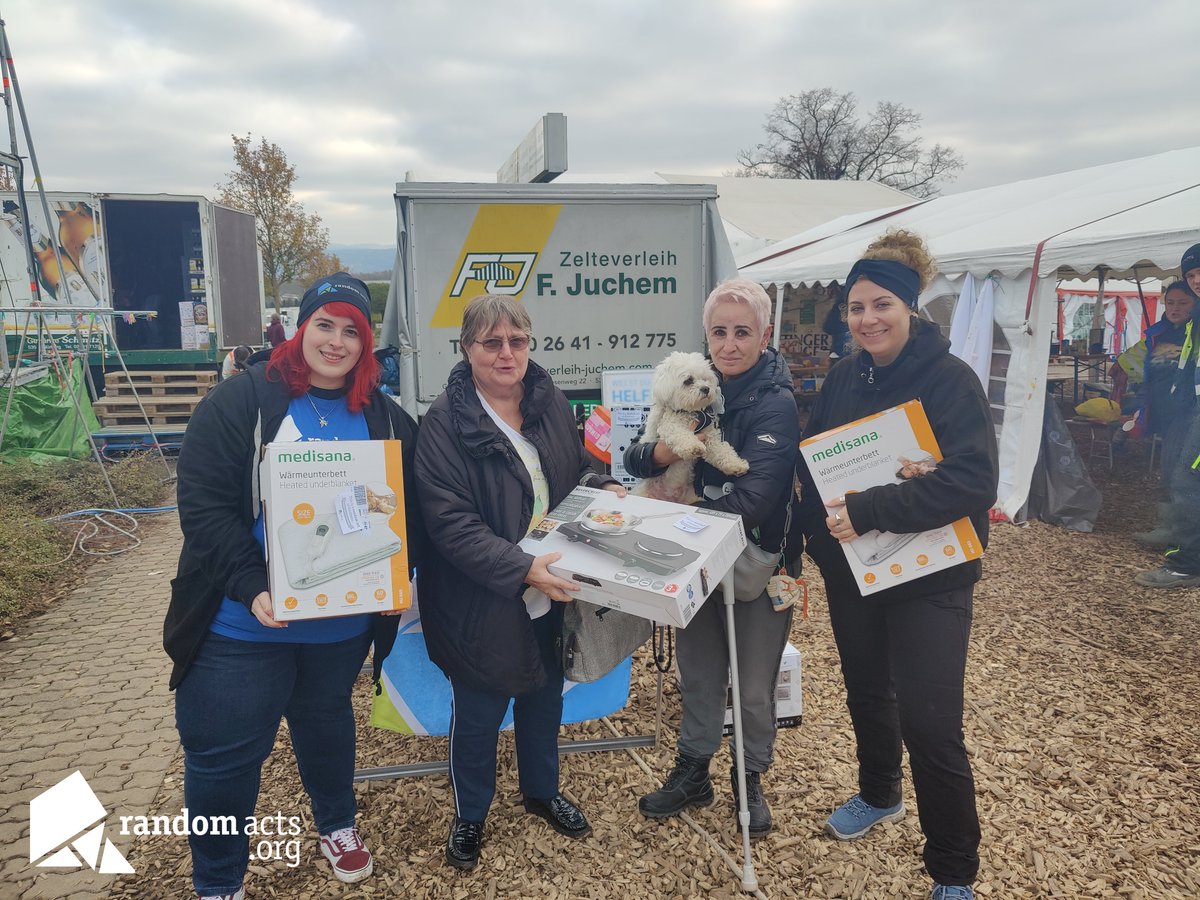 RARepGermany's tweet photo. Today was a huge success! With @RandomActsOrg we were able to donate a large amount of new electronic devices to the victims of the floods in Germany!
There are still people without homes, water or electricity. https://t.co/7MmWXaHL7P
