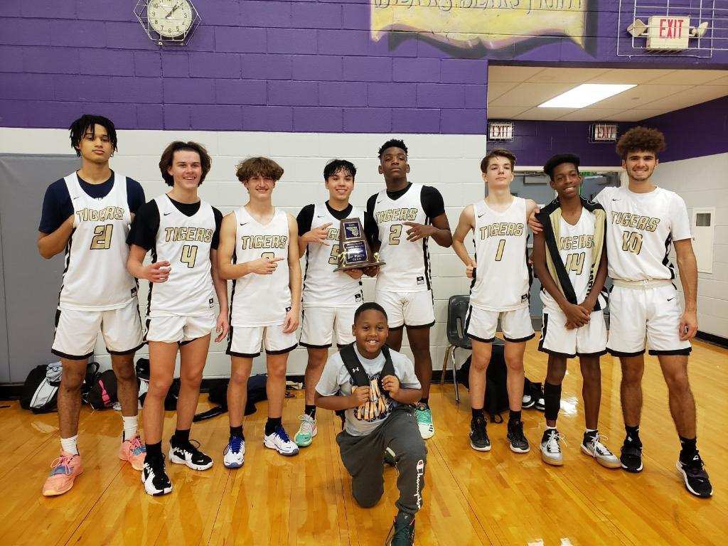 ConroeHoops tweet media