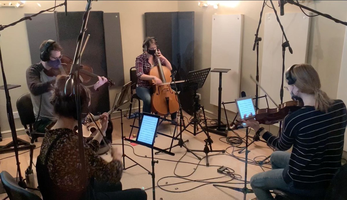 brooker_rbsd's tweet photo. Finally got together in real life with @Richard_Jacques one year on from our first zoom & many, many hours of recording later!
#BrookspeareMusic #richardjacques #stringquartet #stringsession #doublebass #remoterecording #composer #composersofinstagram https://t.co/6hnnEi6Ya2