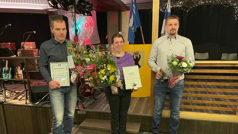 HeinmkiLiisa's tweet image. Mielikuvia maaseudun yrityksistä? 

Tänään Alavuden yrittäjien juhlassa palkittiin öljynpuristamo, pyöräliike ja erikoislasin valmistaja.  10v-kunniamerkin sai hakukoneoptimoinnin osaaja. 

Onnea Alavuden öljynpuristamo, Tuurin pyörä, Finnglass ja WebCube! #yrittäjät