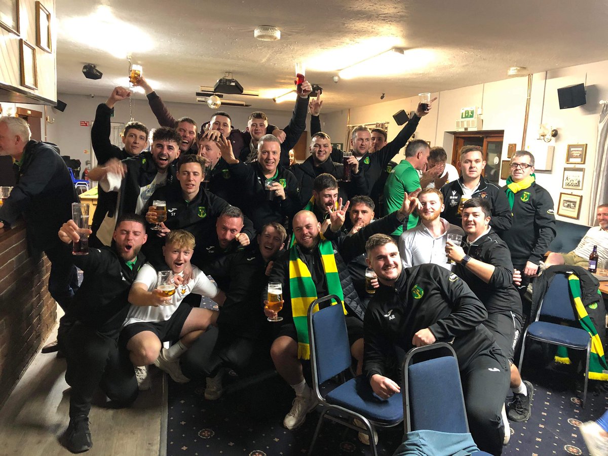 prazefc's tweet photo. Foxhole + Praze 🔥🍻🍻🍻🍻🍻 https://t.co/4MjdTeY5ae