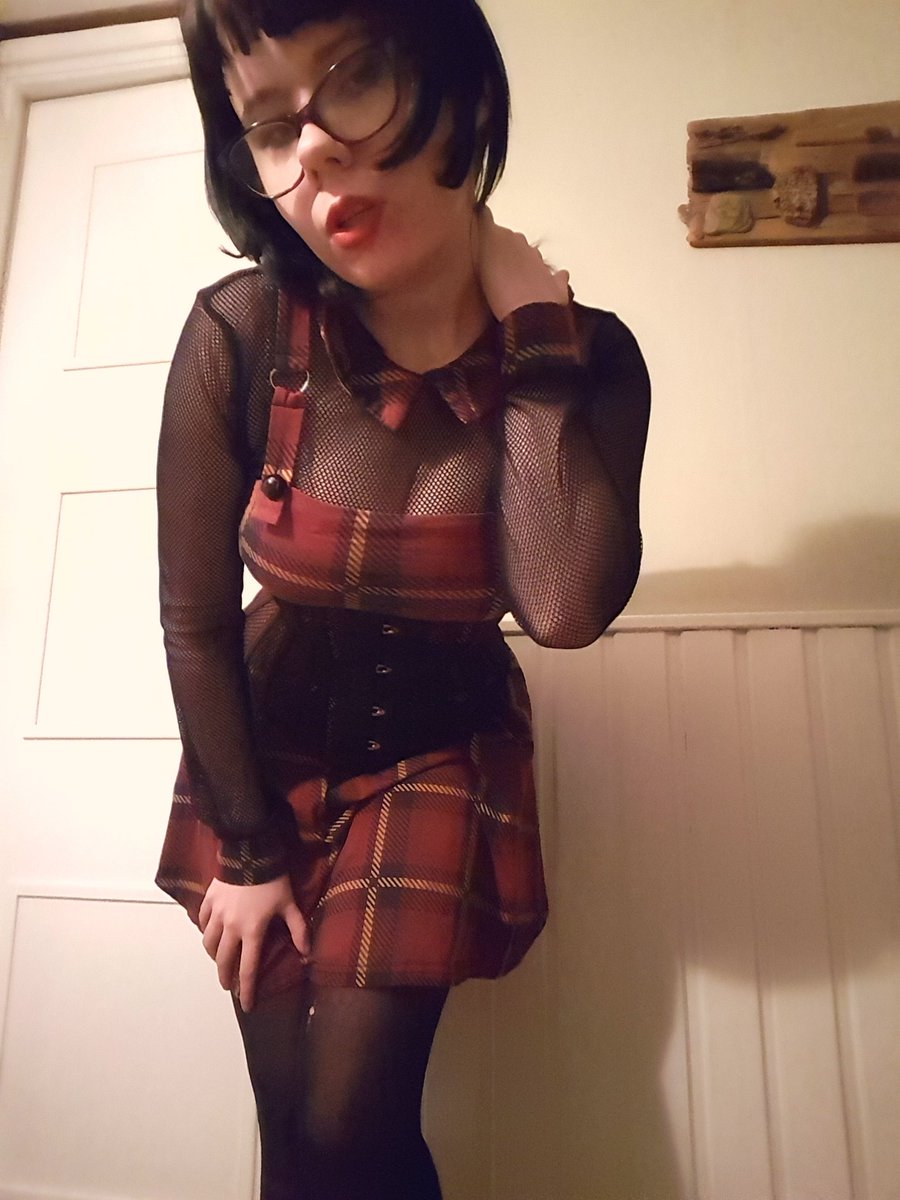 MinxtressIsa's tweet photo. 💸 Queer Swedish findomme 💸

Cucking
Petplay
Humiliation
Ageplay
TPE/FLR
Sadism

🚫 No services for sale, no raceplay, no sissyfication

Tribute options
bitcoin 3CTbbonX5NdWteKGx55m4Ser2Dk5bUysXj
https://t.co/7JtgNvGggz
https://t.co/0JWk5oxlYV / https://t.co/d7hDQ1LJtV giftcards https://t.co/DQsnFbcs50