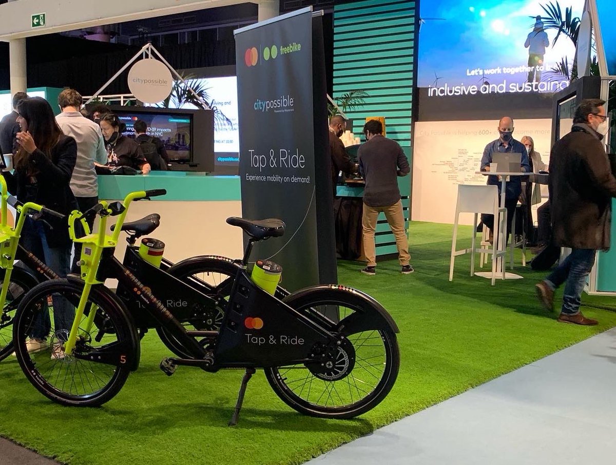 Disstands's tweet photo. Aquí os dejamos unas fotos de nuestros trabajos realizados en la feria smart city 2021, en la que hemos instalado unos 3.500m2 en stands y espacios, hay que comentar que son espacios de diseño con planos acotados, y lógicamente nosotros lo hemos aplicado al cm, tal y como suena! https://t.co/3pf0uBiue1