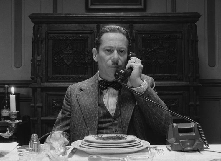 TheCinesthetic's tweet photo. The French Dispatch (2021) dir. Wes Anderson https://t.co/3vLuqLQuKv