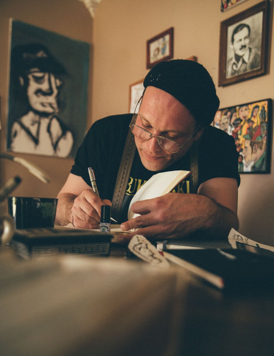 #JustAnnounced
Folk artist <a href="/DarrinBradbury/">Darrin Bradbury</a> is here on December 12th for <a href="/Lightning100/">Lightning 100</a> #NashvilleSundayNight!
Tickets go #onsale, Friday at 10am!