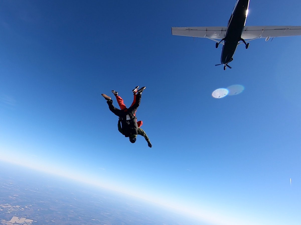 J_K_Donovan's tweet photo. I love capturing the horizon in exit shots! #SkydiveLife #CameraFlyer #ChuteMe https://t.co/Eua7dnQrrw