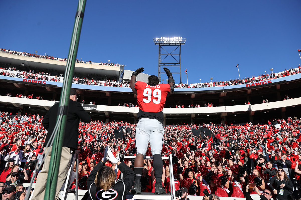 UGAAthletics's tweet image. Jordan Davis: Defensive Lineman. Running Back. Redcoat. Damn Good Dawg.