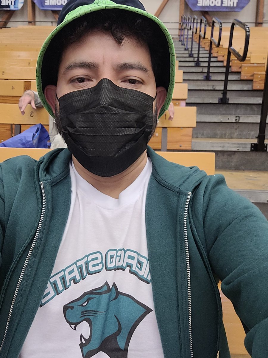 mrltnpapi's tweet photo. Let's get it done @ChiStateCougars @ChicagoStateMBB #BeatUCSB https://t.co/2ajsjQ55BI