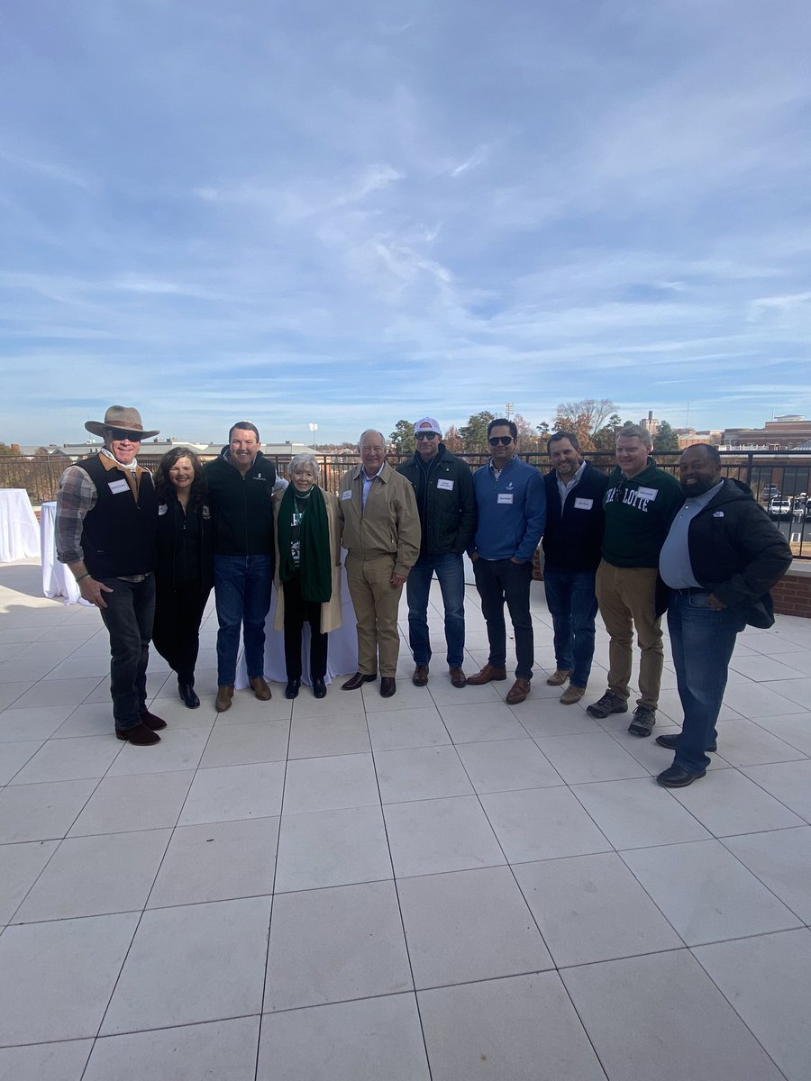 FinTechInnov8r's tweet photo. Great to support Senator Dave Craven today before the UNC Charlotte game, and see friends like Senator Brent Jackson, Senator Danny Britt, Senator Deanna Ballard, Lawrence J Shaheen Jr., Rob Bryan and many others here in #CLT. #DillonRules #PrivatizeTheZoo #NCPOL #NCGA https://t.co/Wa1y1ph5To