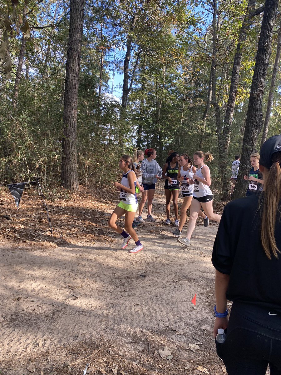 TCXC8's tweet photo. Group 2 underway!@TCHSTalon @TCHS_WAthletics @KISDAthletics https://t.co/FNO4uBs4GK